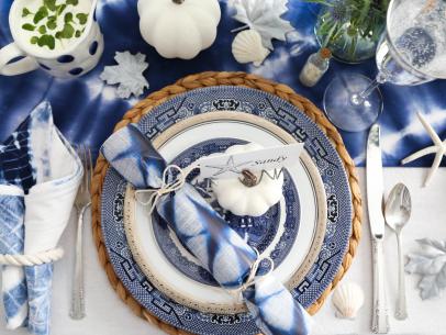 Unique Thanksgiving Table Decor and Color Ideas